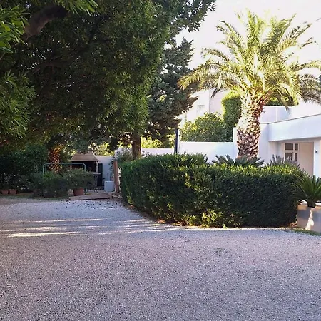 In Διαμέρισμα *