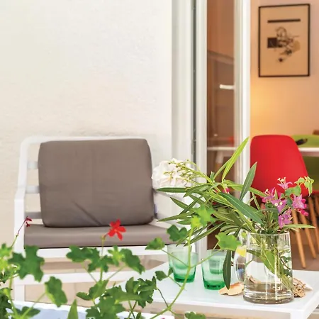 Amazing In Apartment Makarska