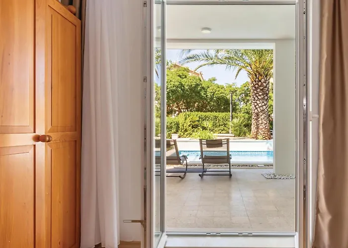 Apartment In Makarska