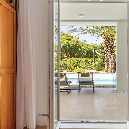 Apartment 1 Bedroom Gorgeous In Makarska